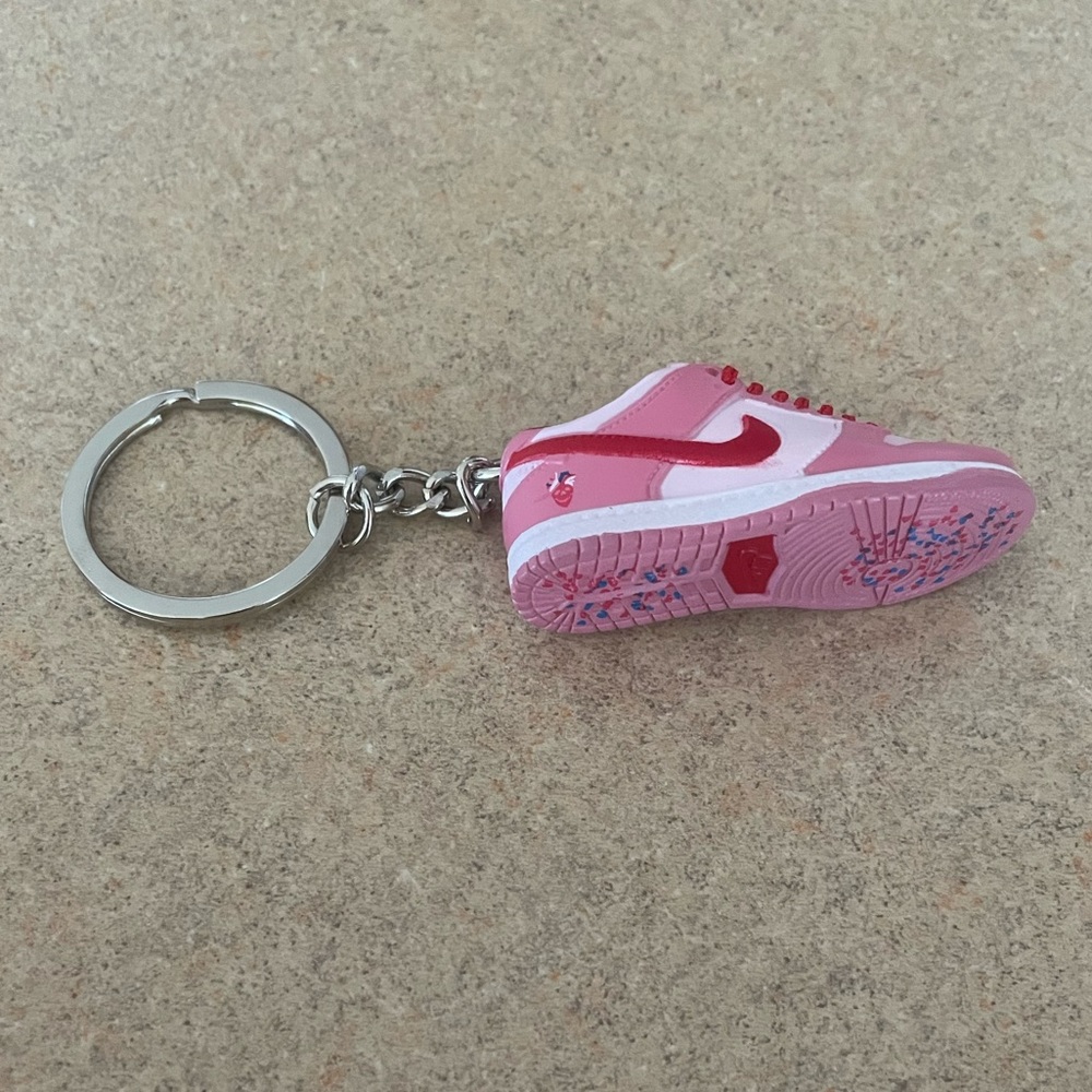 Keychain✨ - Picture 3 of 6